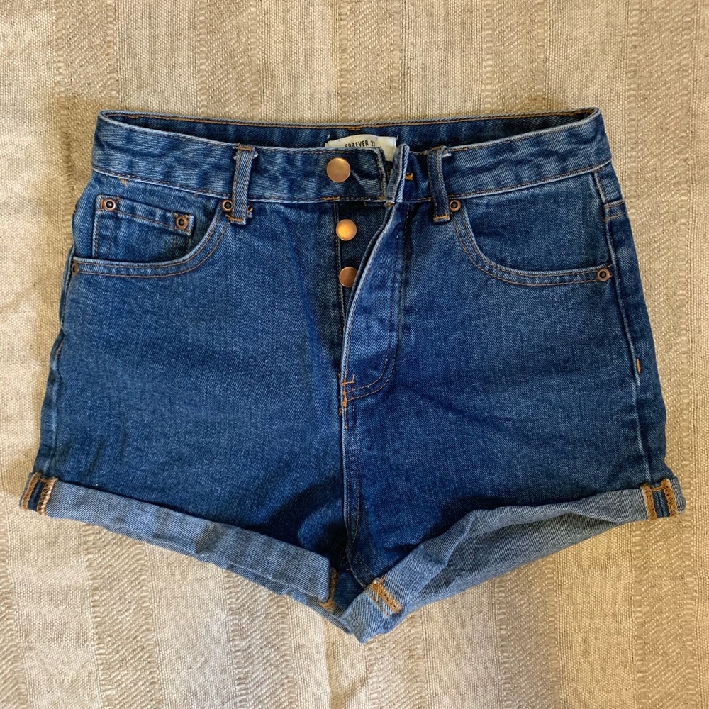 high waisted denim shorts ✨